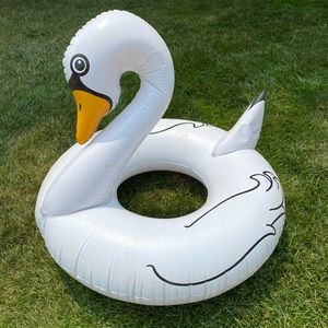 Swan Pool Float